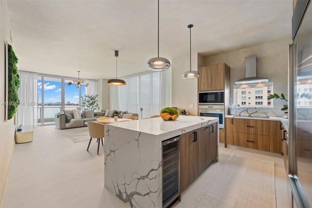 2020 N Bayshore Dr 810, Miami