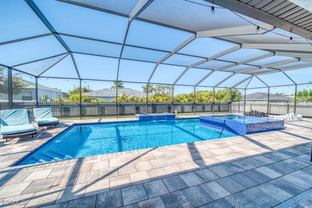 1528 Nw 24th Pl, Cape Coral