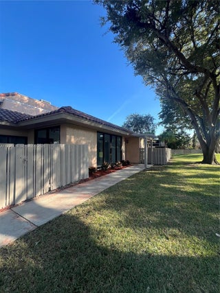 Photo of Listing #A11926478