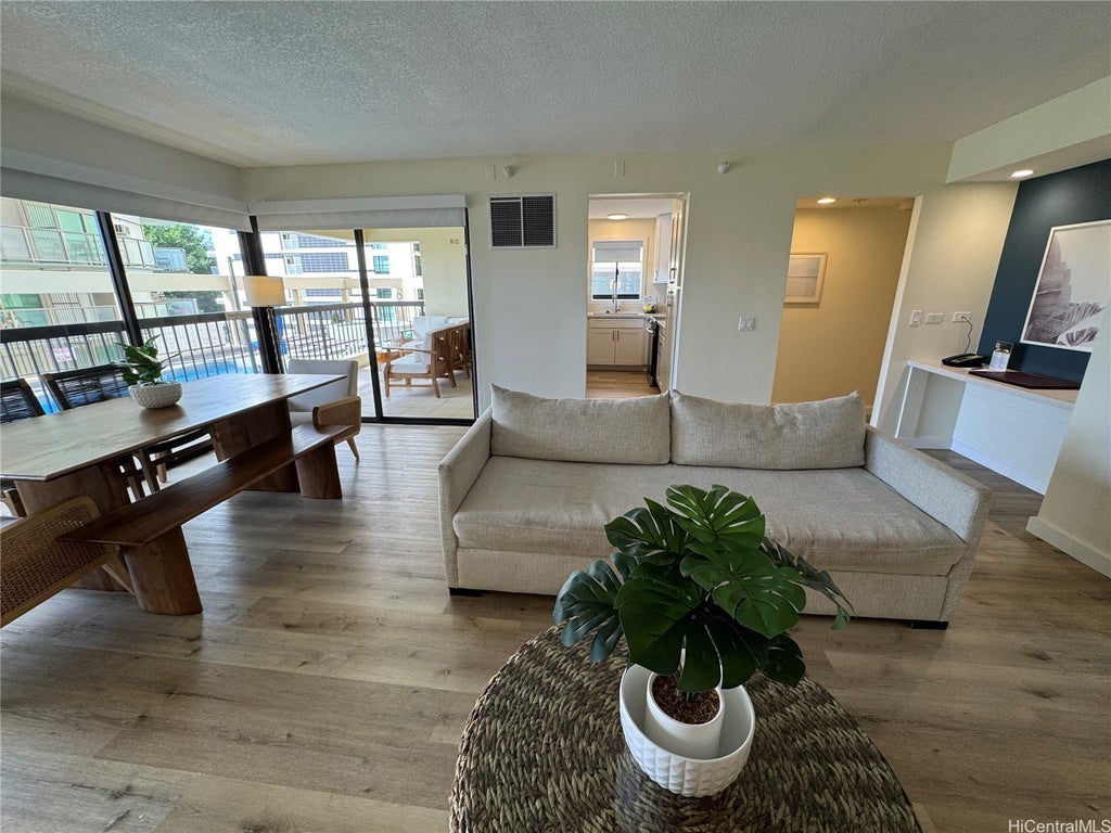 (unit #504) 2470 Kalakaua Avenue, Honolulu