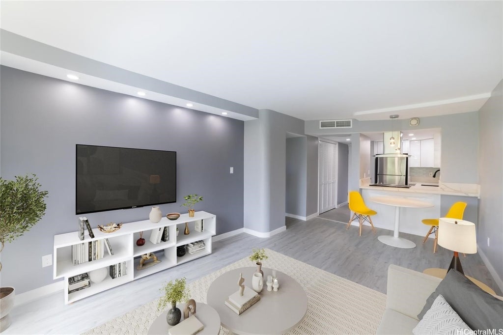 (unit #310) 440 Seaside Avenue, Honolulu