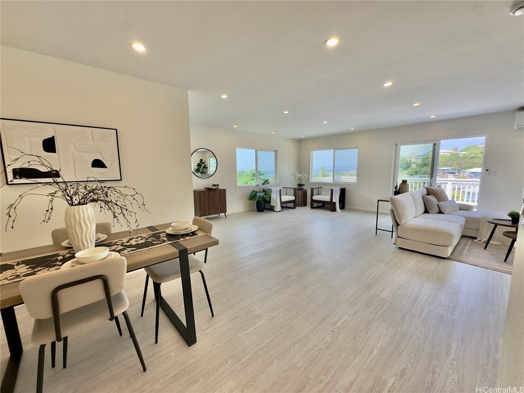 99-720 Puluniu Loop, Aiea