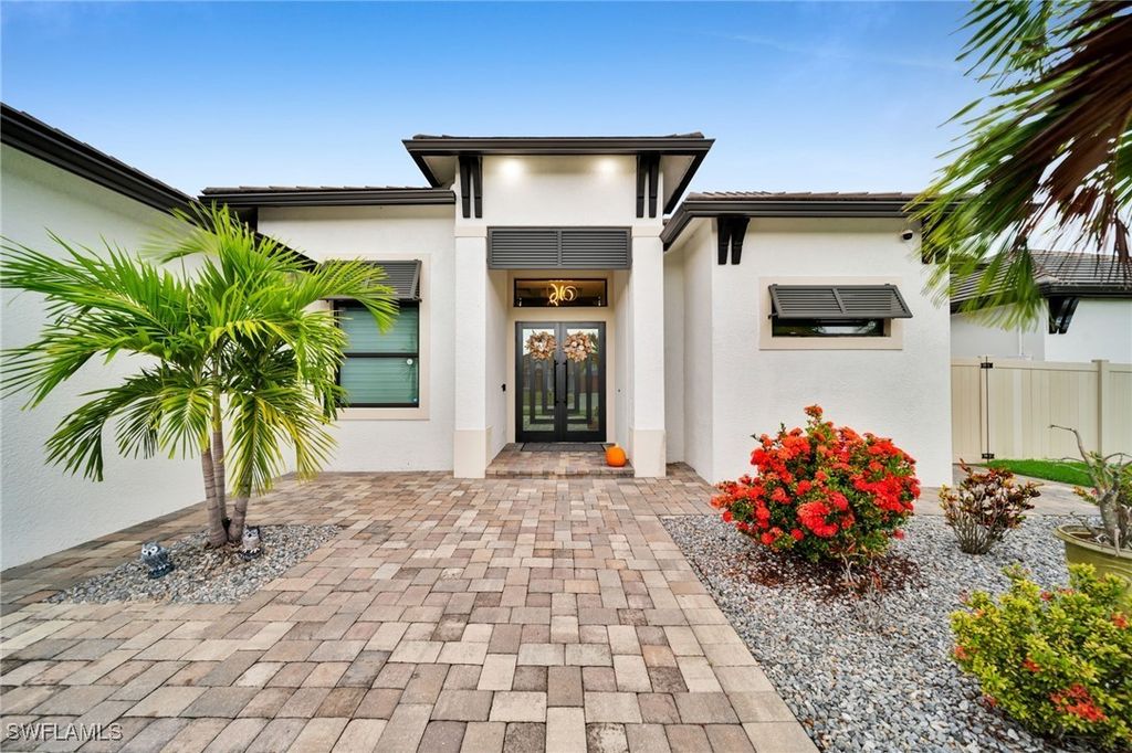 425 Se 15th St, Cape Coral