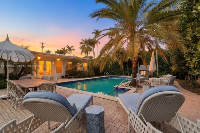 10121 E Broadview Dr, Bay Harbor Islands