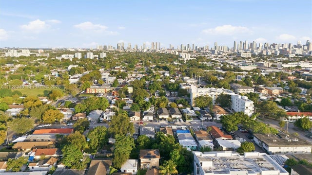5 of 31 - 2642 Nw 24th Ave, Miami, FL