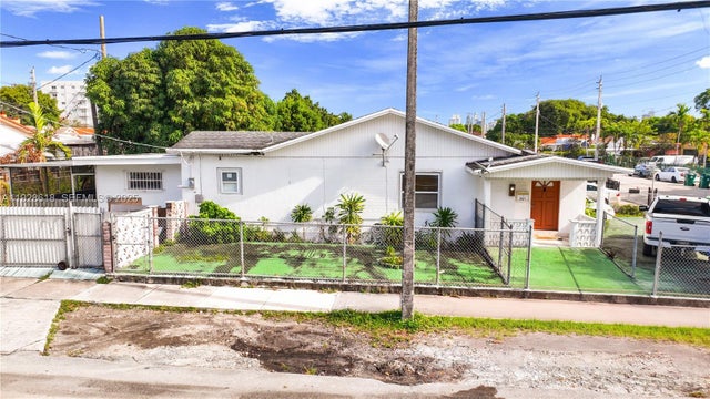 4 of 12 - 301 Nw 23rd Ave, Miami, FL