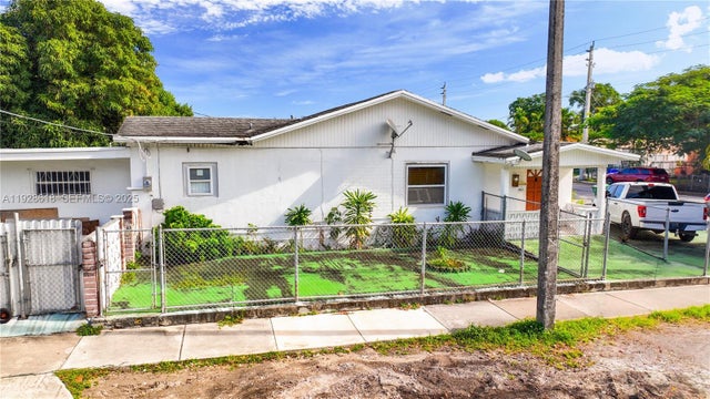 5 of 12 - 301 Nw 23rd Ave, Miami, FL