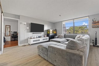 Photo of Listing #A11927237