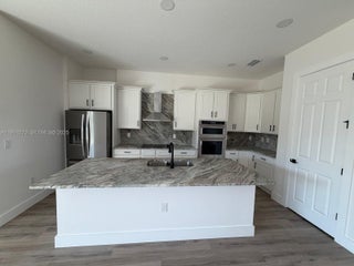 Photo of Listing #A11924773