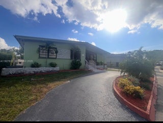 Photo of Listing #A11927815