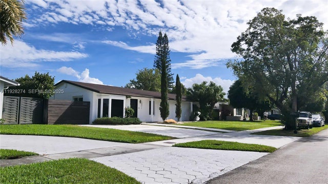 2 of 36 - 10511 Sw 122nd Ct, Miami, FL