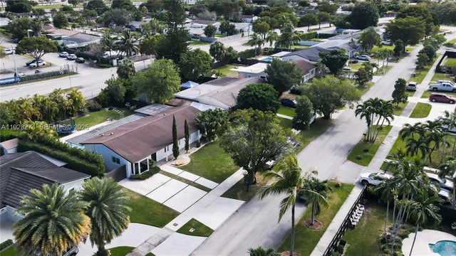 3 of 36 - 10511 Sw 122nd Ct, Miami, FL
