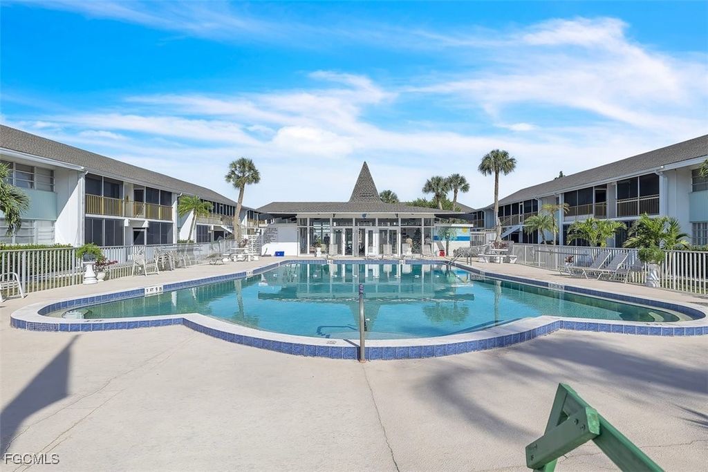 403 Se 43rd Ter 11, CAPE CORAL