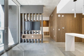 Photo of Listing #A11926904