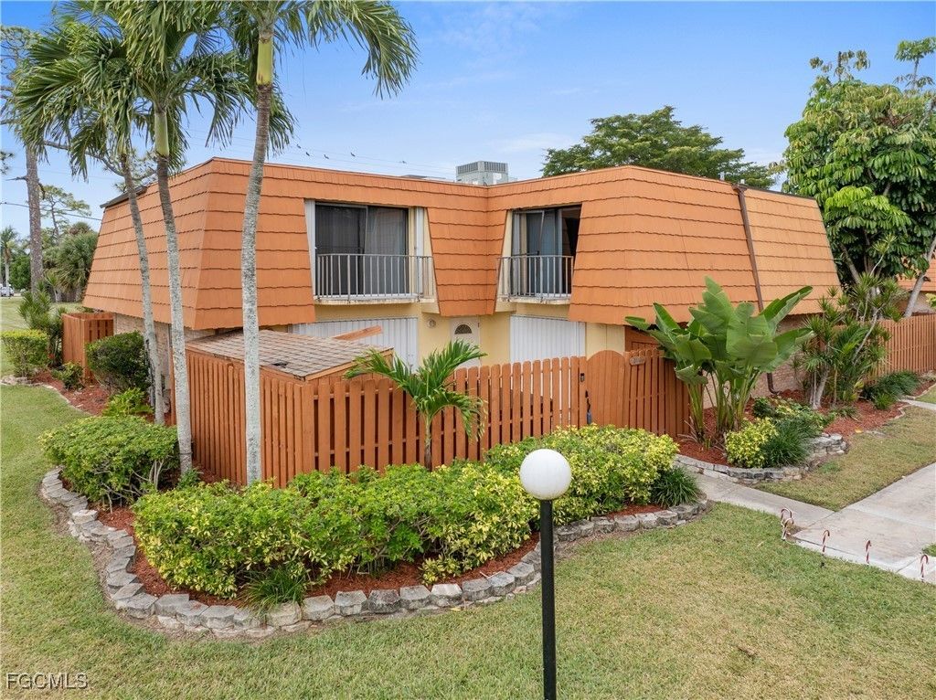 1702 Park Meadows Dr 1, Fort Myers