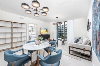 Photo of Listing #A11929567