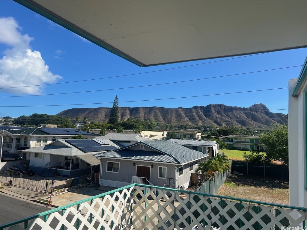 (unit #304) 3410 Leahi Avenue, Honolulu