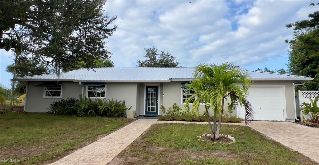 4501 Royal Palm Ranch Dr, St James City