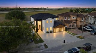 Photo of Listing #A11930563