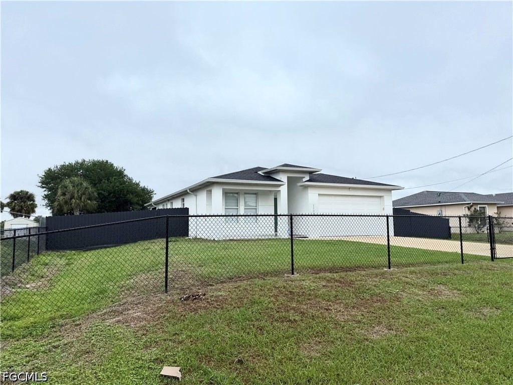 3006 40th St Sw, LEHIGH ACRES