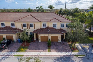 Photo of Listing #A11931478