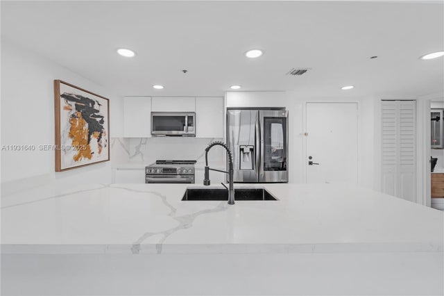 4 of 33 - 7601 E Treasure Dr 819, North Bay Village, FL