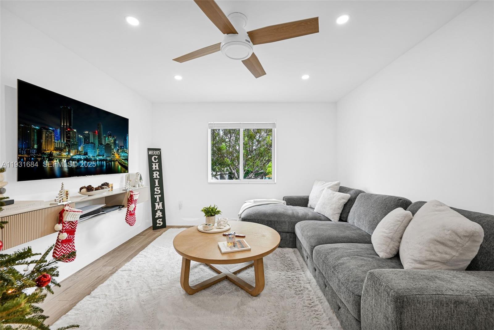 Photo of Listing #A11931684