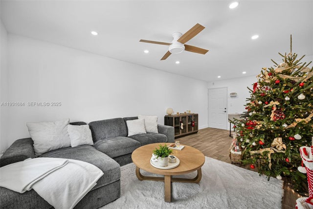 2 of 40 - 8609 Sw 68th Ct 24, Pinecrest, FL