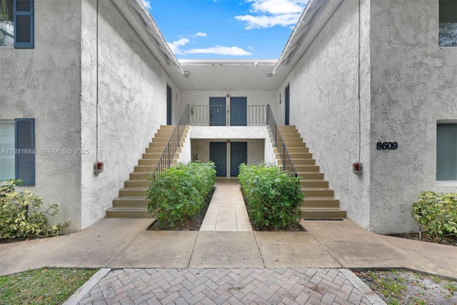 5 of 40 - 8609 Sw 68th Ct 24, Pinecrest, FL