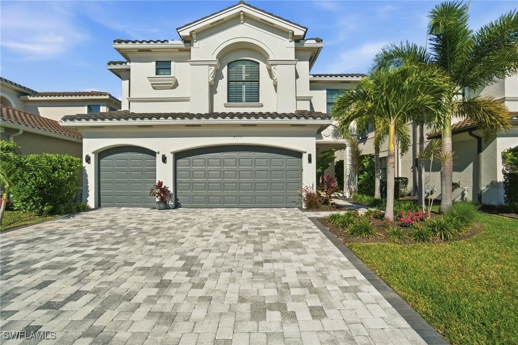 4654 Kensington Cir, Naples