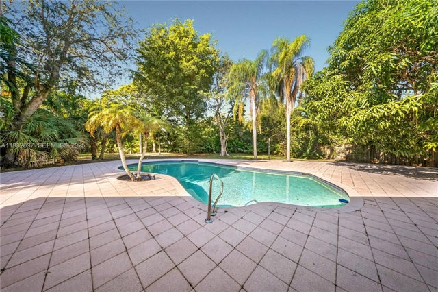 3 of 49 - 10900 Sw 90th Ave, Miami, FL