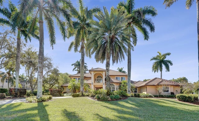 3855 Windmill Lake Road, Weston