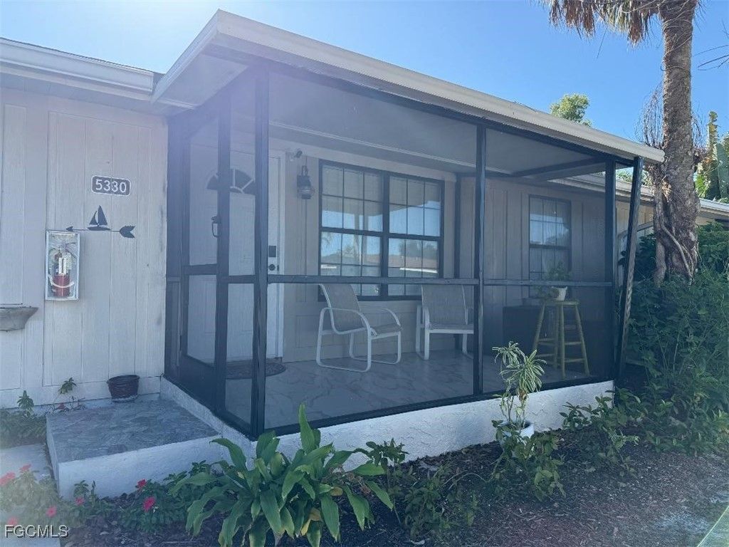 5330 Treetops Dr F4, NAPLES