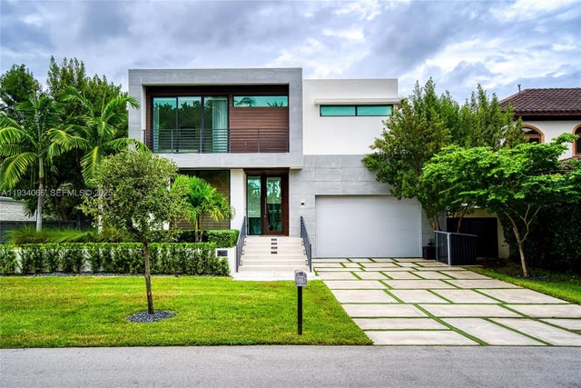 311 Se 189th St., Sunny Isles Beach