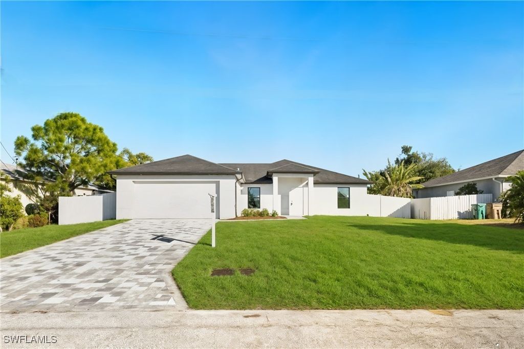1213 Nw 22nd Pl, Cape Coral