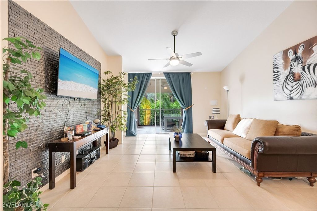 6625 Huntington Lakes Cir 203, Naples