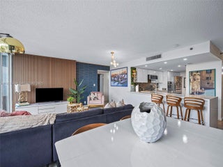 Photo of Listing #A11931009