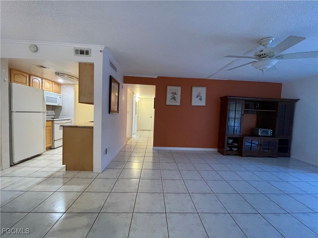 2366 E Mall Dr 304, Fort Myers