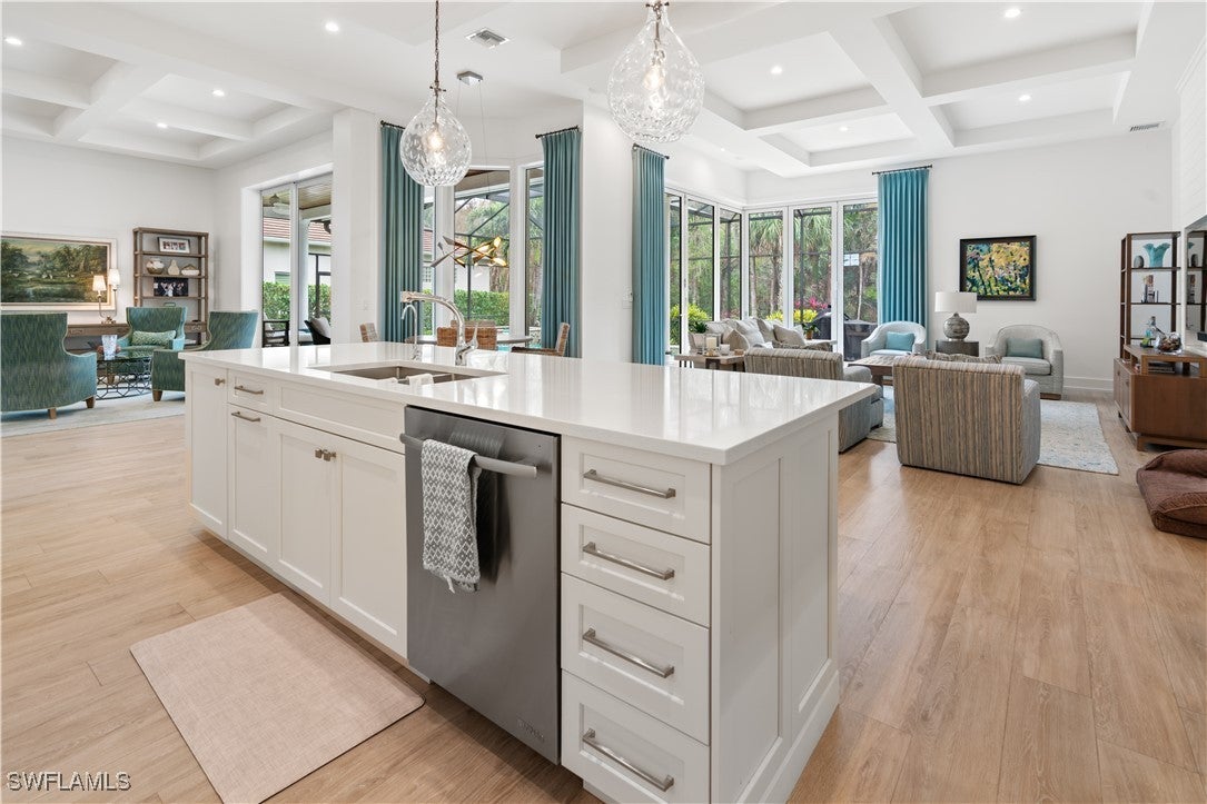 Photo of Listing #225083382