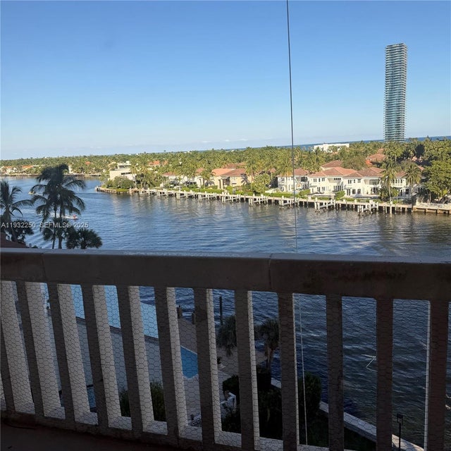 3 of 18 - 19355 Turnberry Way 5k, Aventura, FL