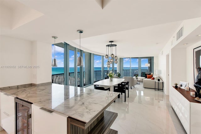 4 of 31 - 1500 Ocean Dr 1201, Miami Beach, FL