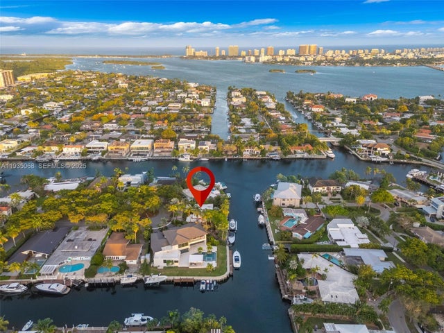 5 of 23 - 12900 Ixora Cir, North Miami, FL