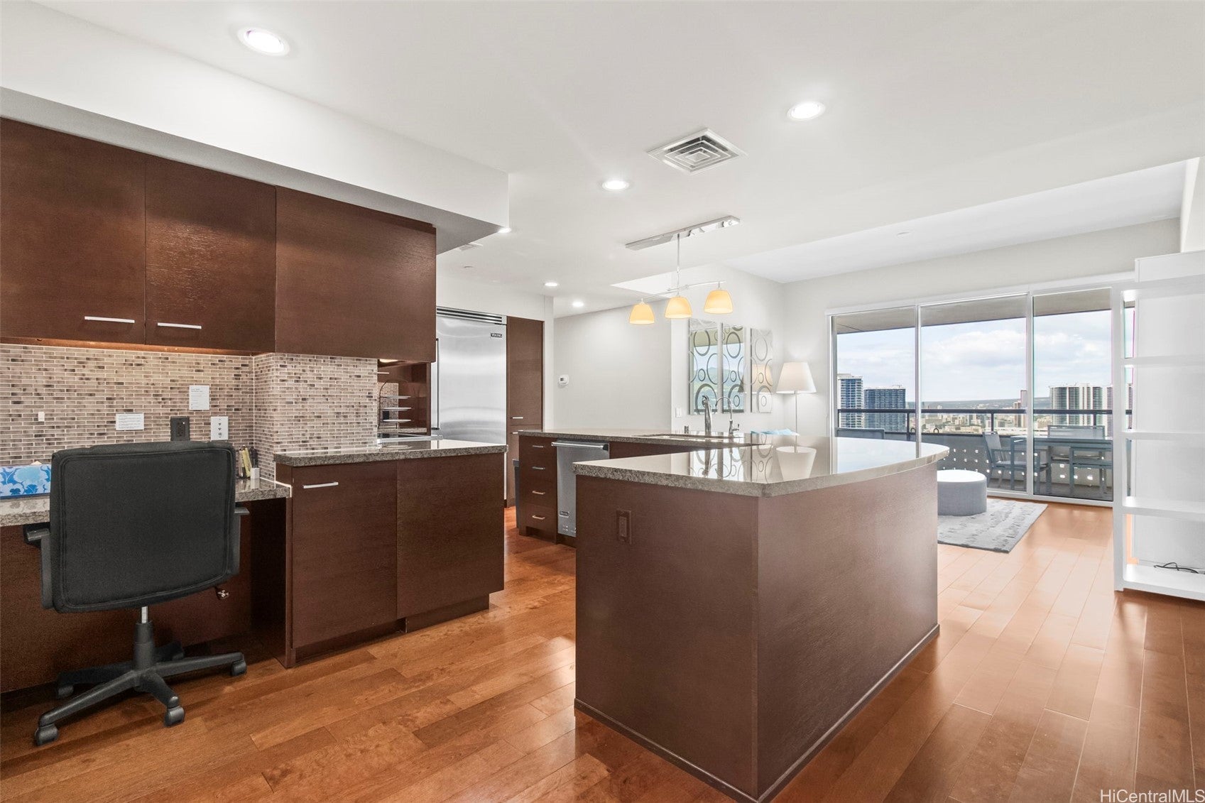 Photo of Listing #202528396