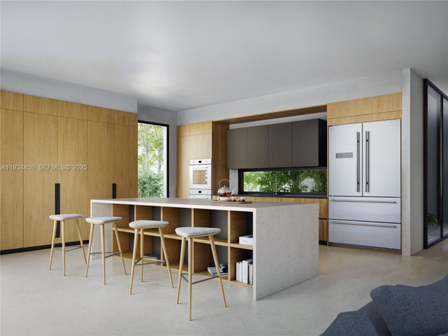 3 of 13 - 2096 Alamanda Dr, North Miami, FL