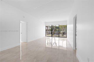 Photo of Listing #A11936089