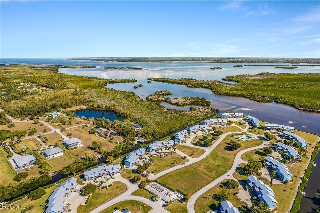 5301 Blue Crab Cir 4, Bokeelia