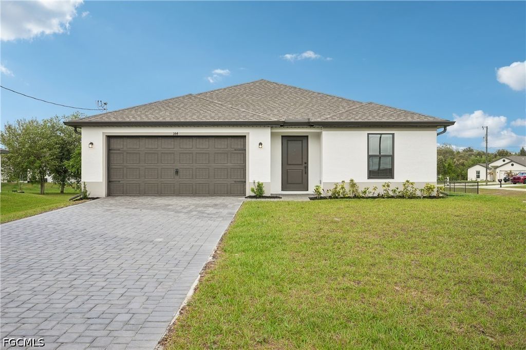 144 Blackstone Dr, Fort Myers