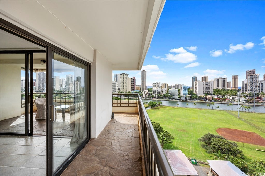 (unit #1317) 2333 Kapiolani Boulevard, Honolulu
