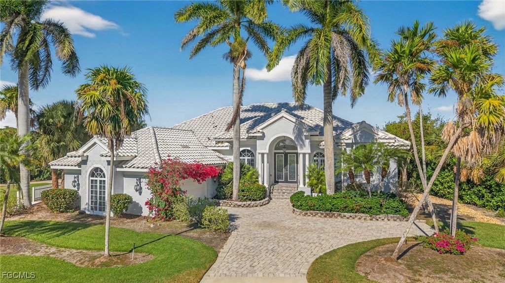 9008 Mockingbird Dr, SANIBEL