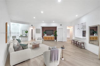 Photo of Listing #A11937119